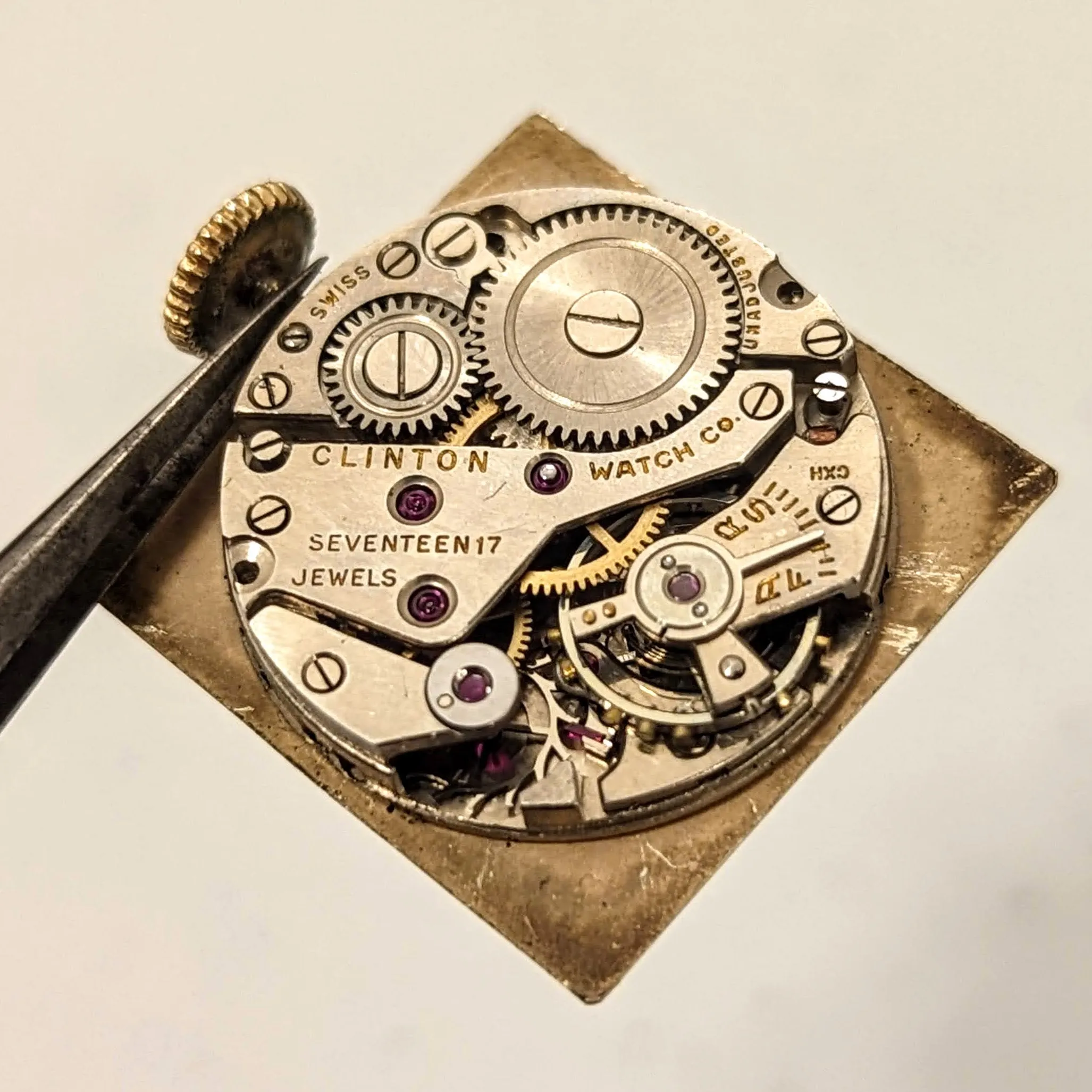 1940's CLINTON Watch 17 Jewels 23mm Fancy Lug Design Vintage Swiss Wristwatch