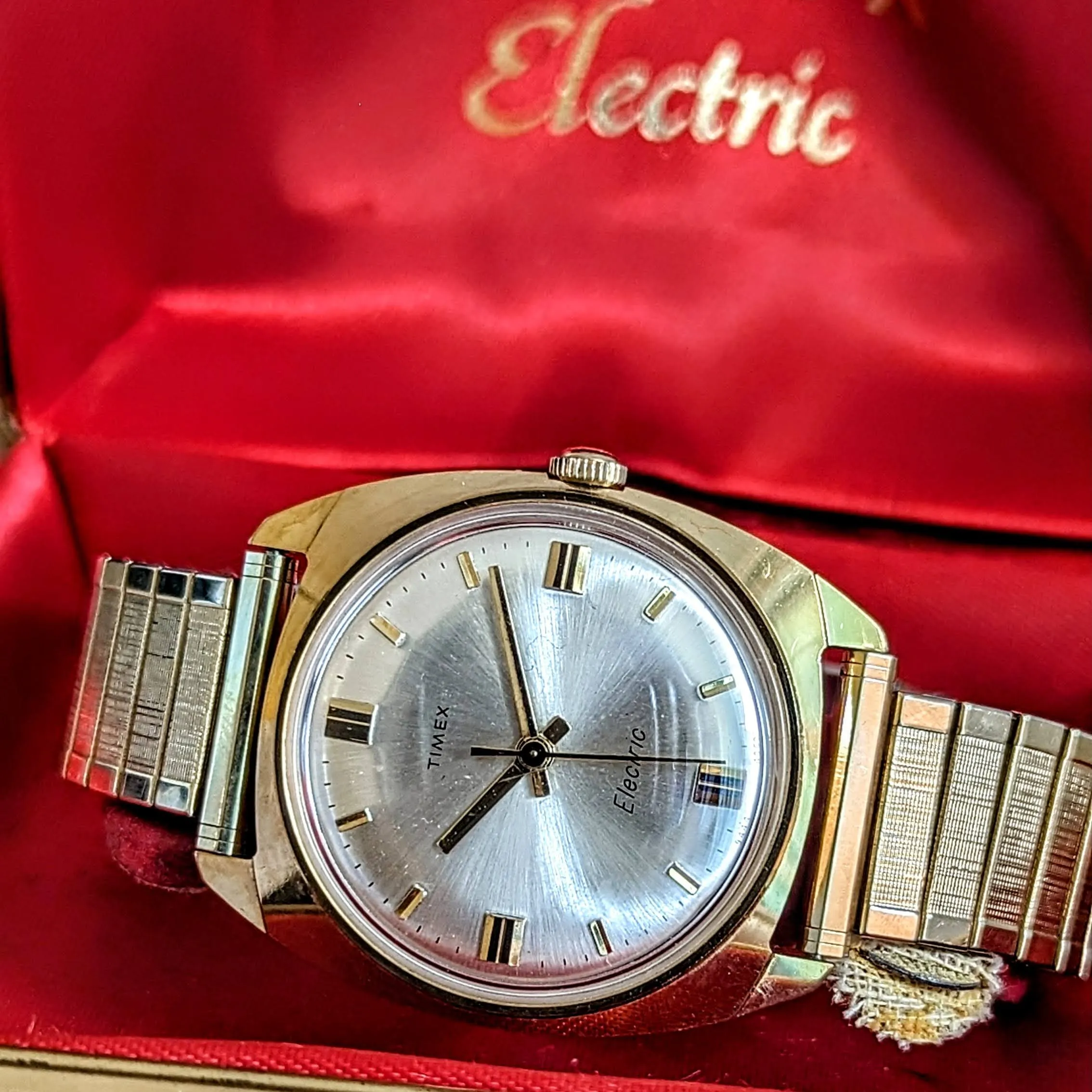 1969 TIMEX Electric Wristwatch Ref. 9444 Watch - In Box! New Battery!