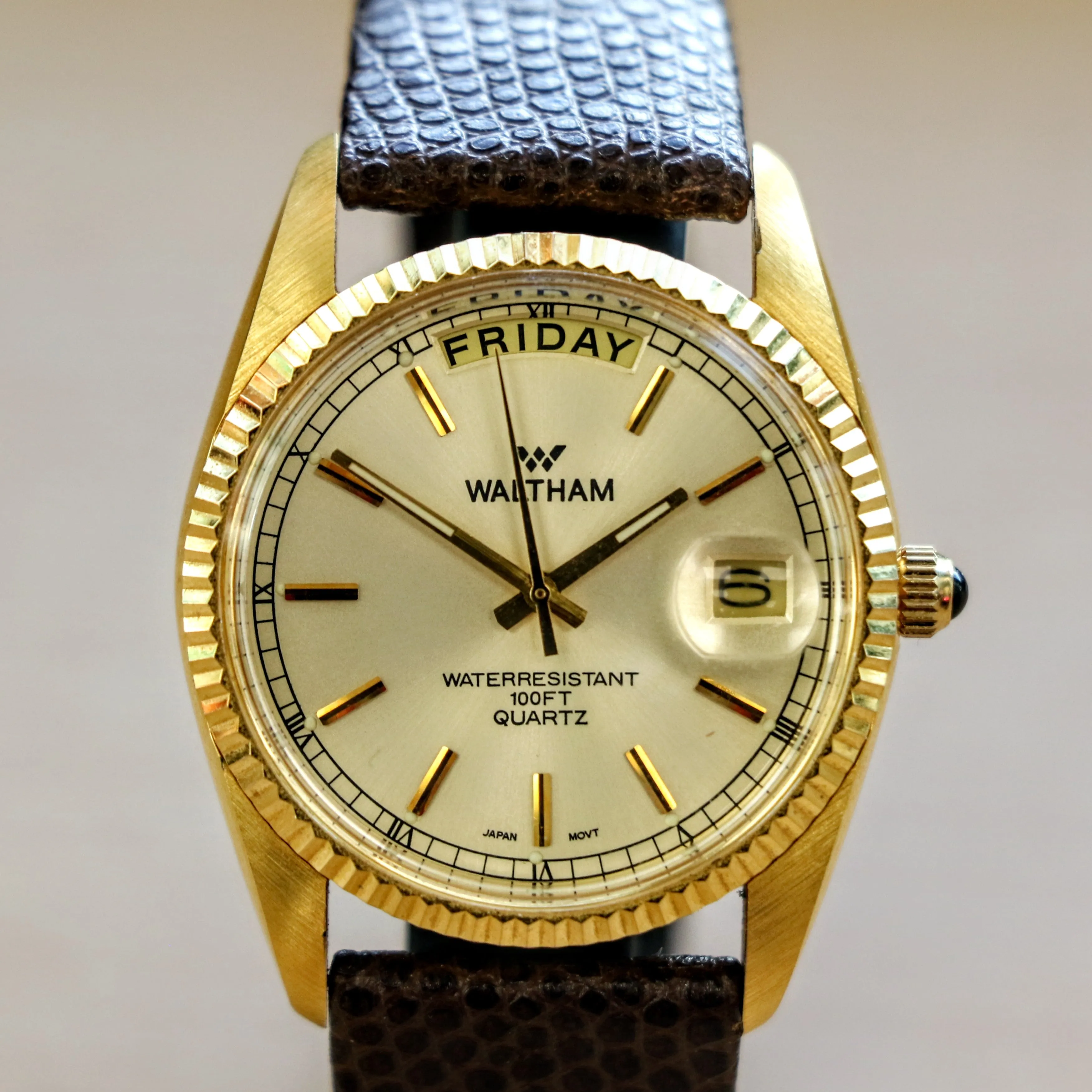 1980s WALTHAM Presidential Watch 34mm Quartz Day/Date Wristwatch