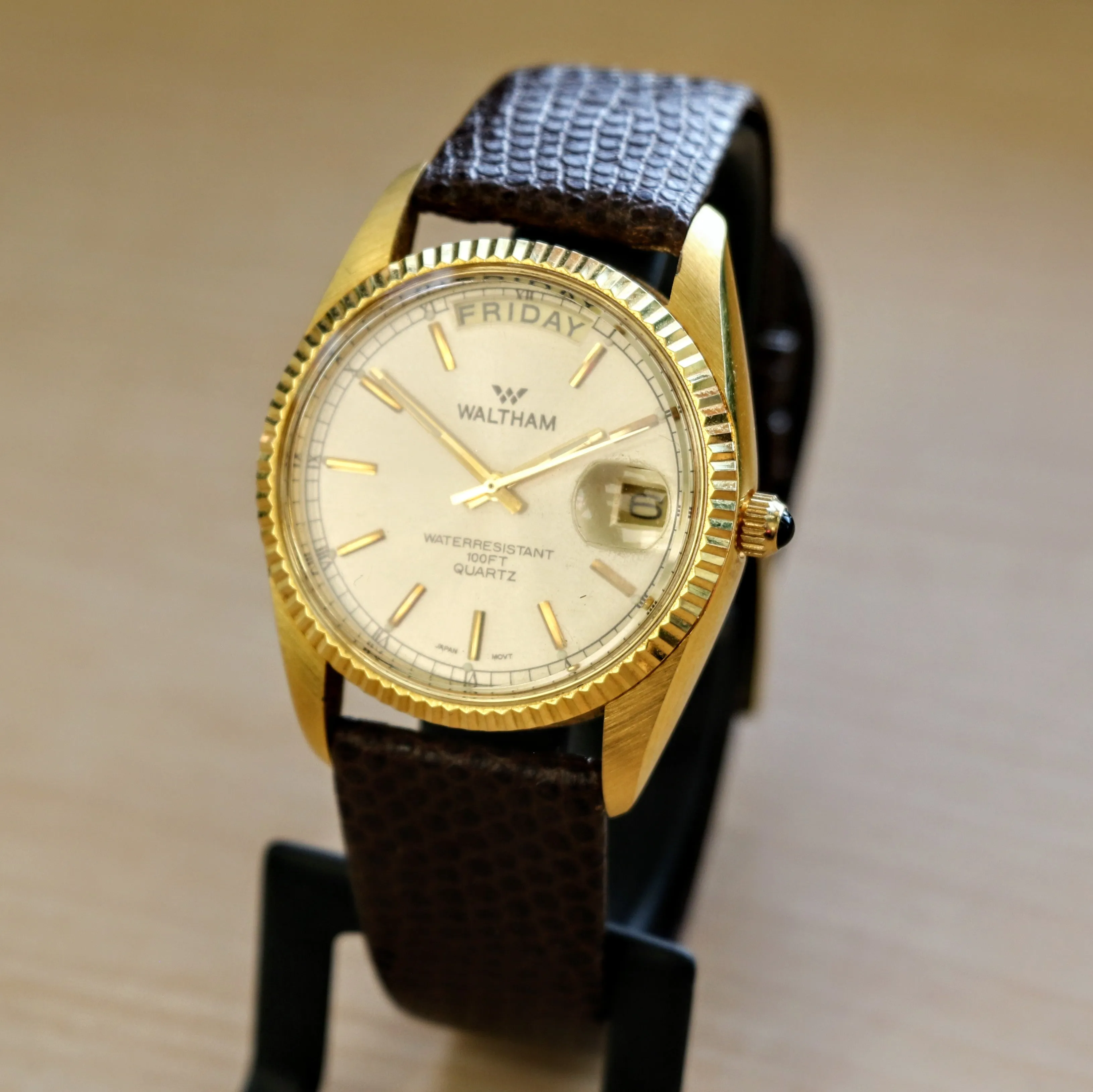 1980s WALTHAM Presidential Watch 34mm Quartz Day/Date Wristwatch