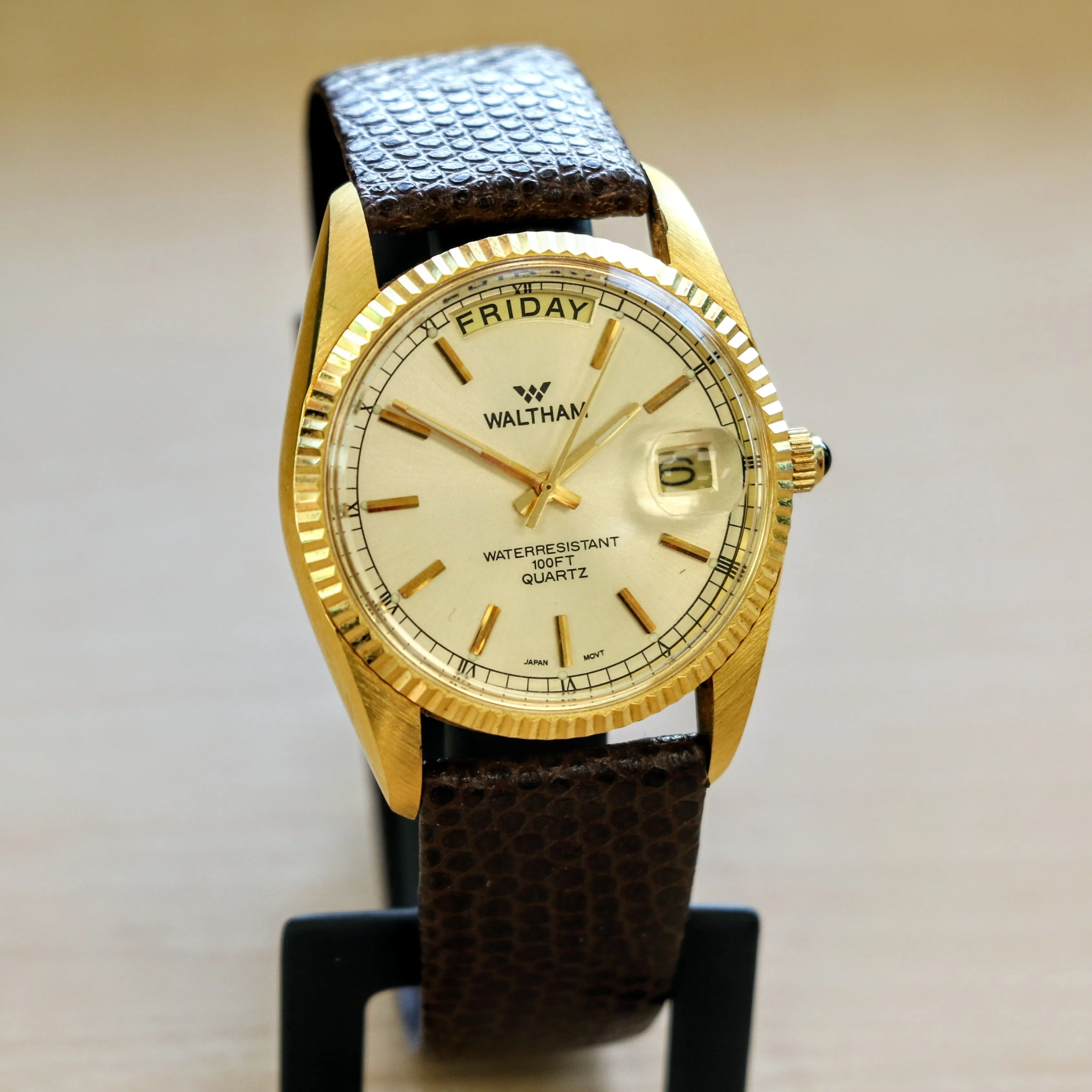 1980s WALTHAM Presidential Watch 34mm Quartz Day/Date Wristwatch