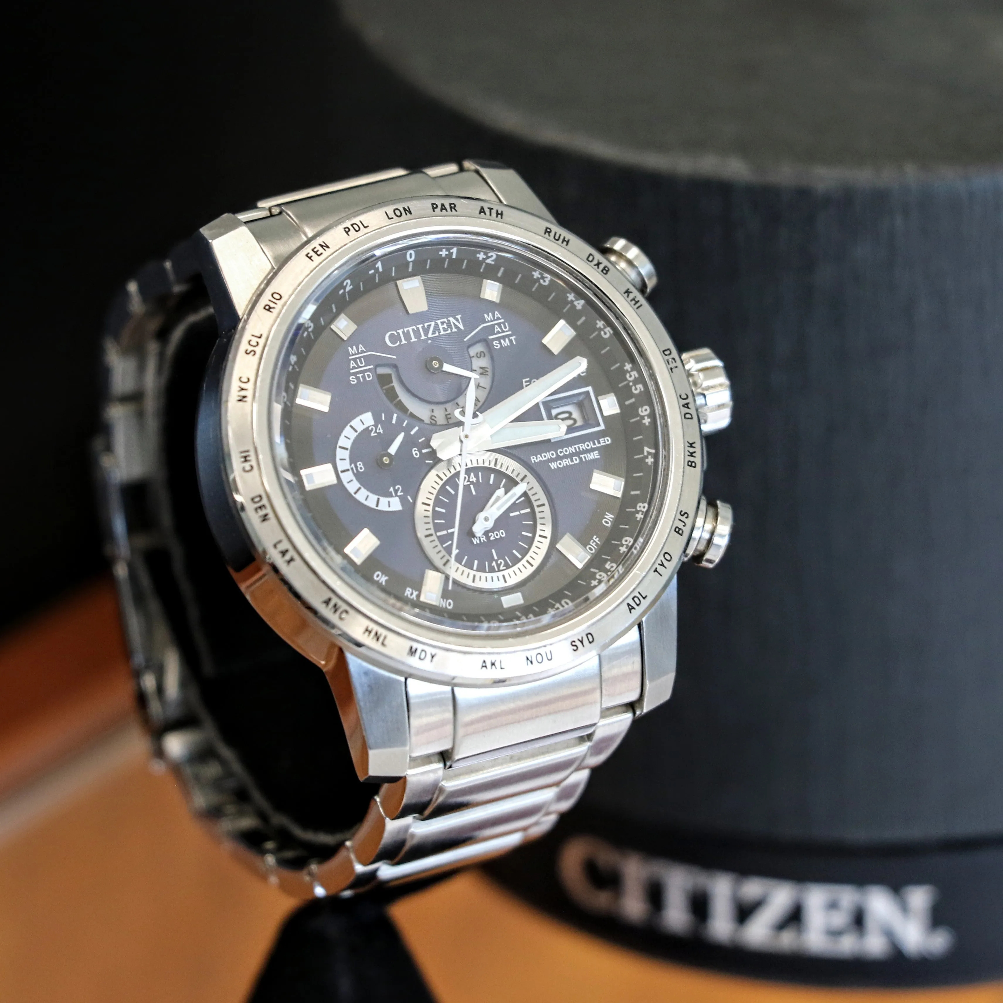 CITIZEN World Time A-T Watch Ref. AT9070-51L Eco-Drive Date Indicator Radio Controlled Wristwatch Box & Extra Links!