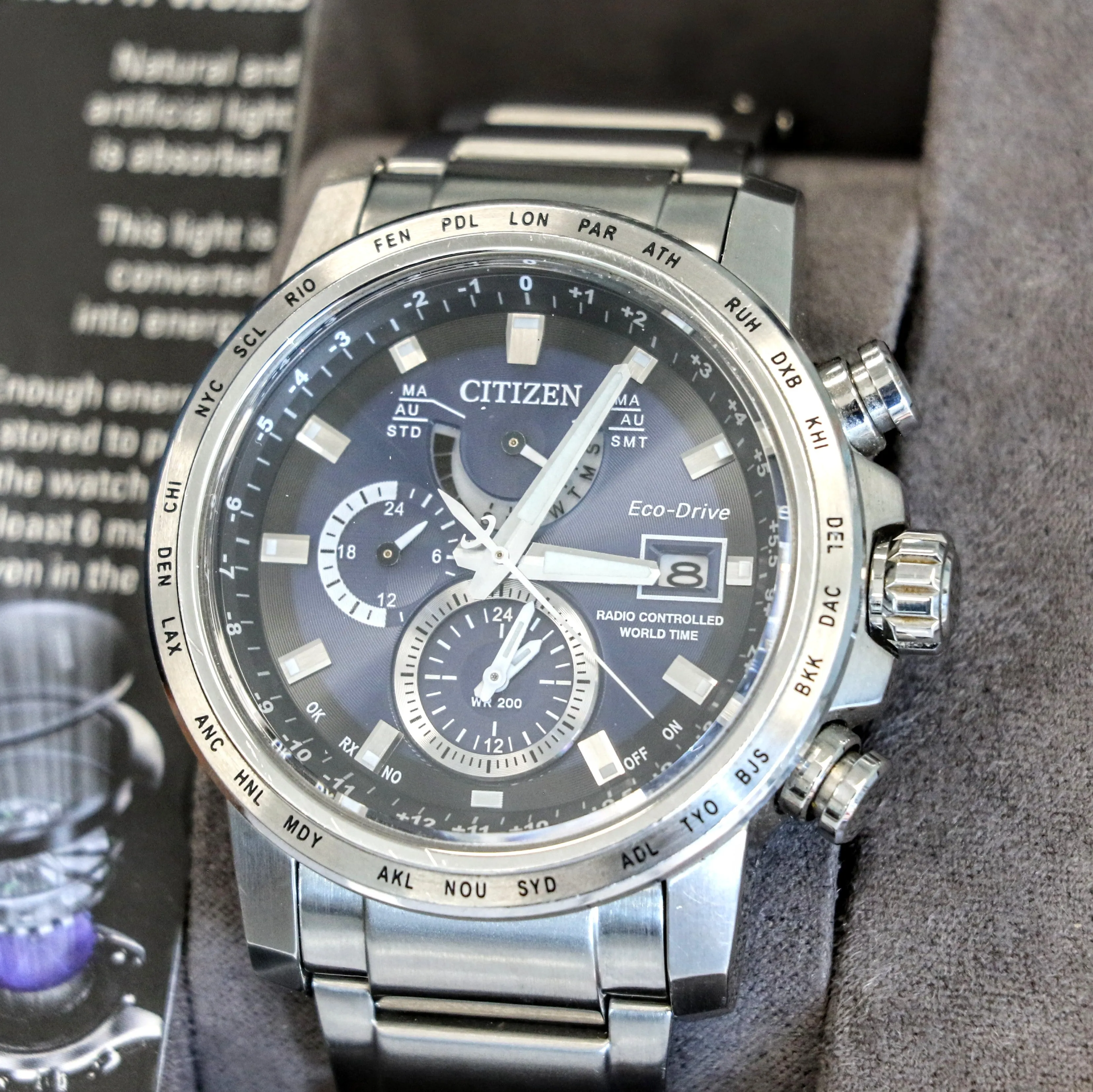 CITIZEN World Time A-T Watch Ref. AT9070-51L Eco-Drive Date Indicator Radio Controlled Wristwatch Box & Extra Links!