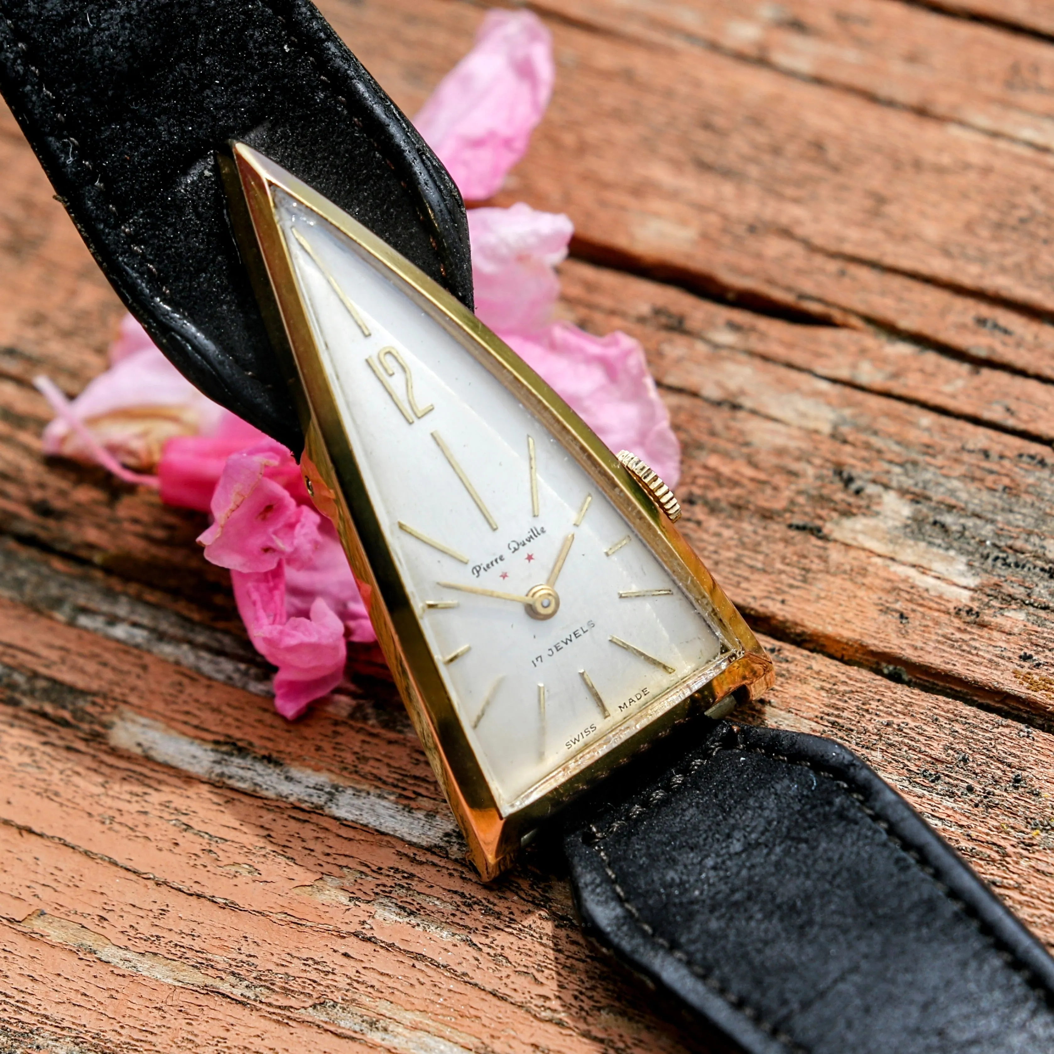 PIERRE DUVILLE “A Parabolic Watch” 17 Jewels Triangle Vintage Wristwatch