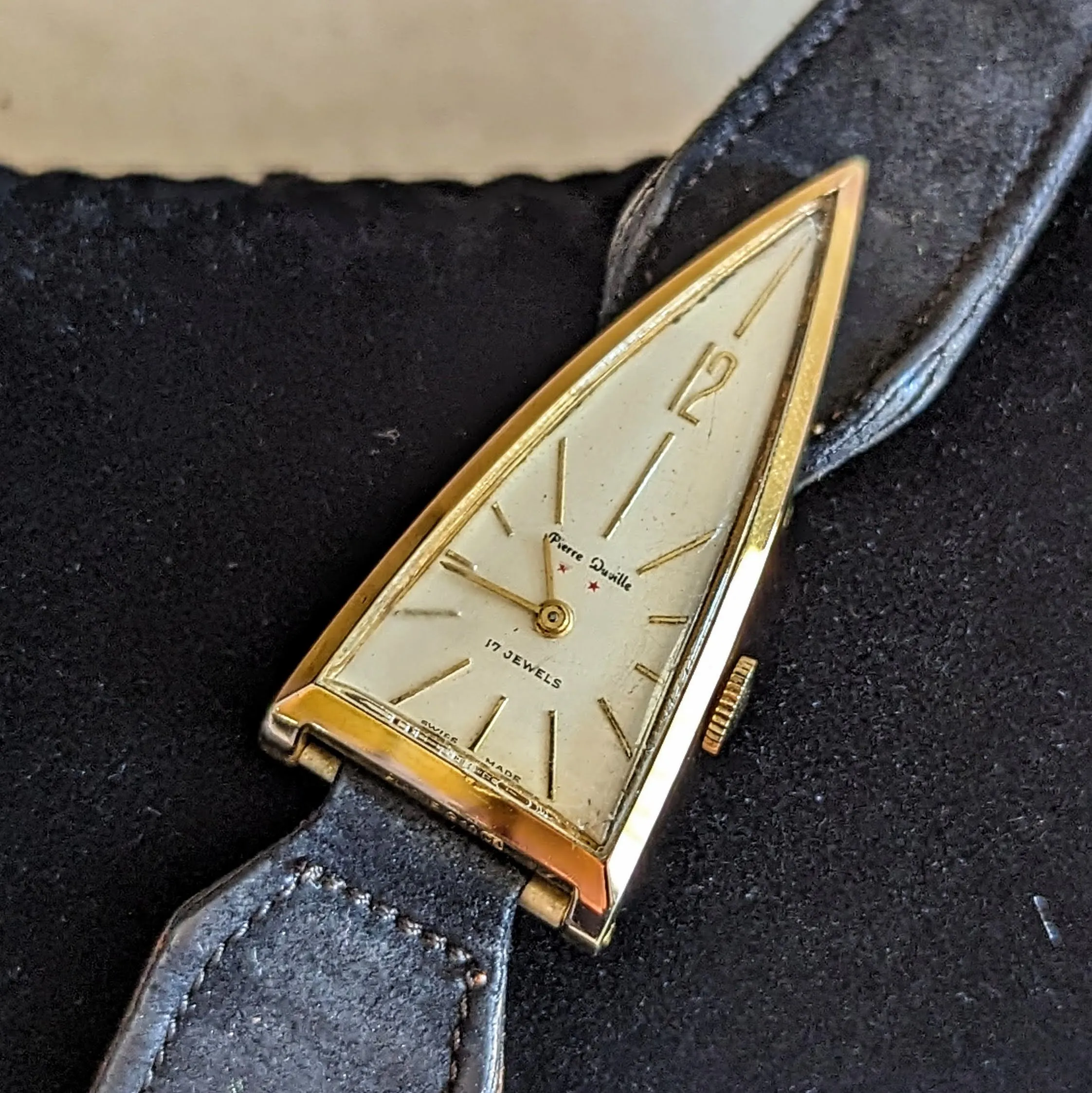 PIERRE DUVILLE “A Parabolic Watch” 17 Jewels Triangle Vintage Wristwatch