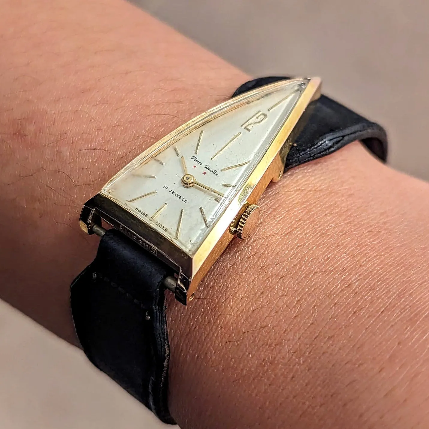 PIERRE DUVILLE “A Parabolic Watch” 17 Jewels Triangle Vintage Wristwatch