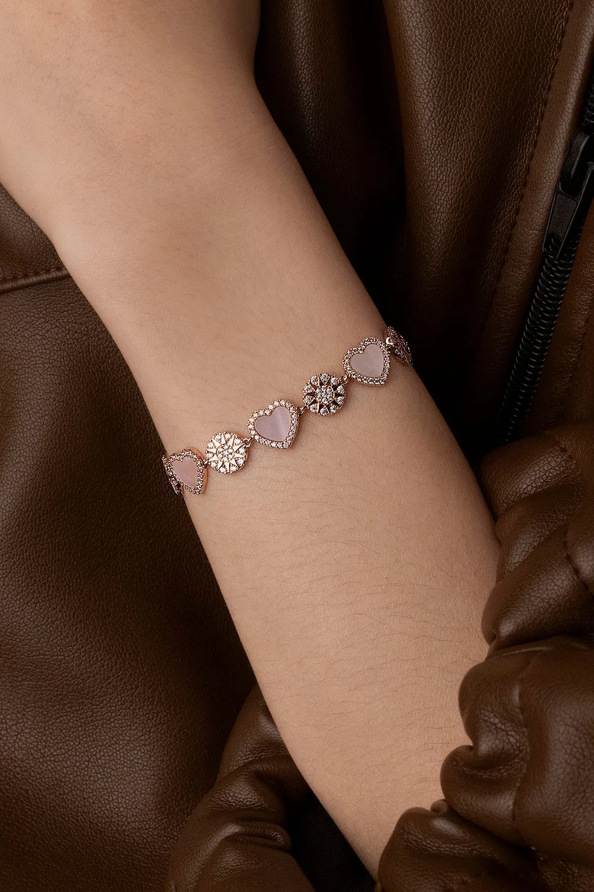 Pink Nacre Heart & Dot Adjustable bracelet