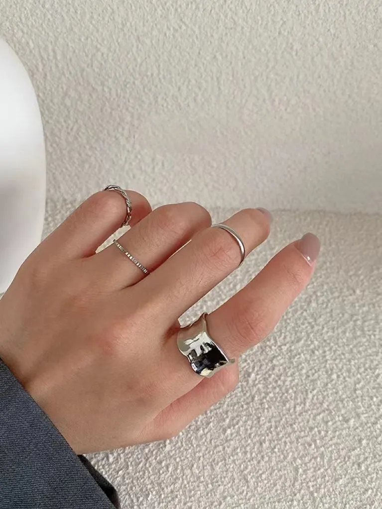 Simple Design 8 Rings set