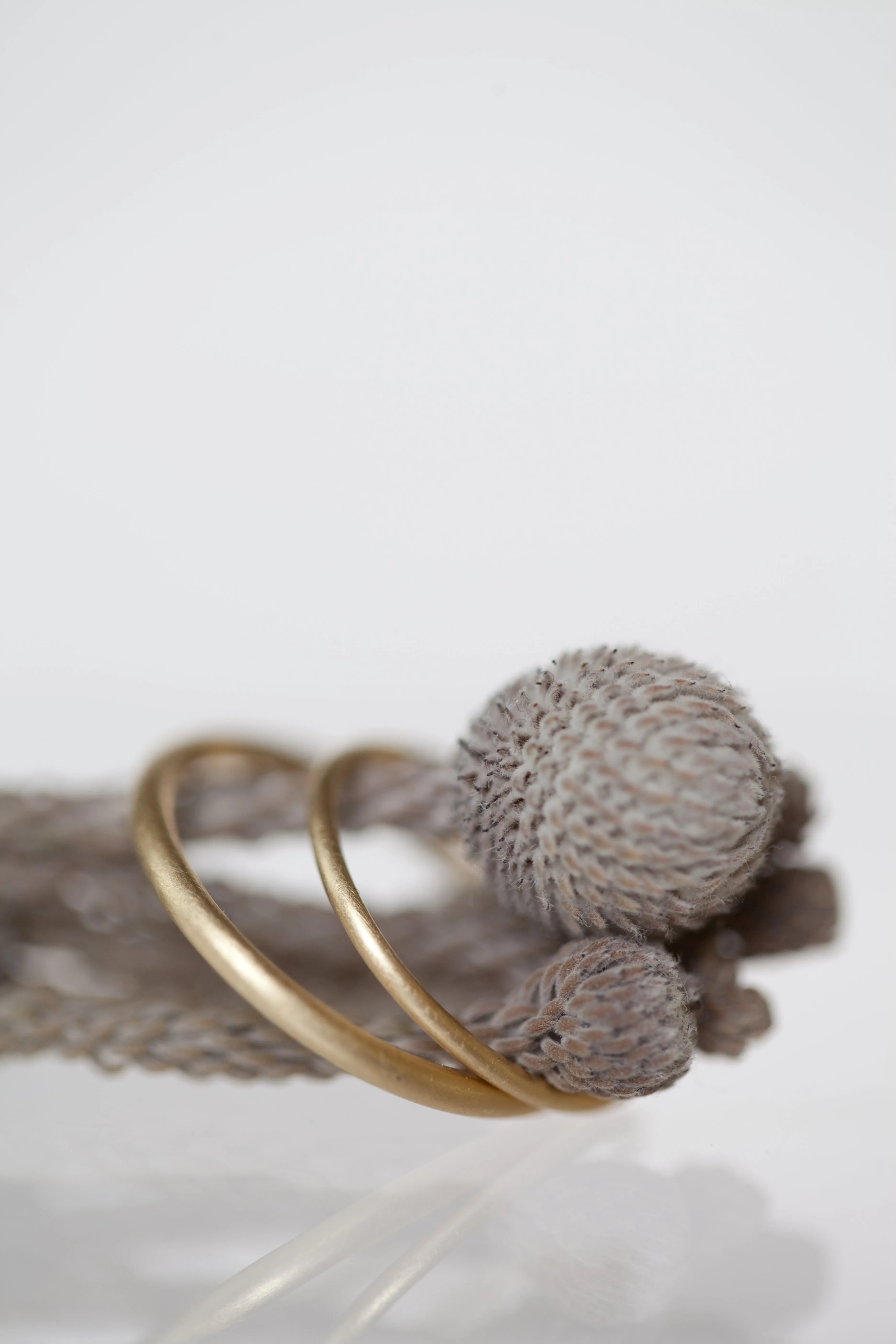 Slim Round Wedding Rings Set