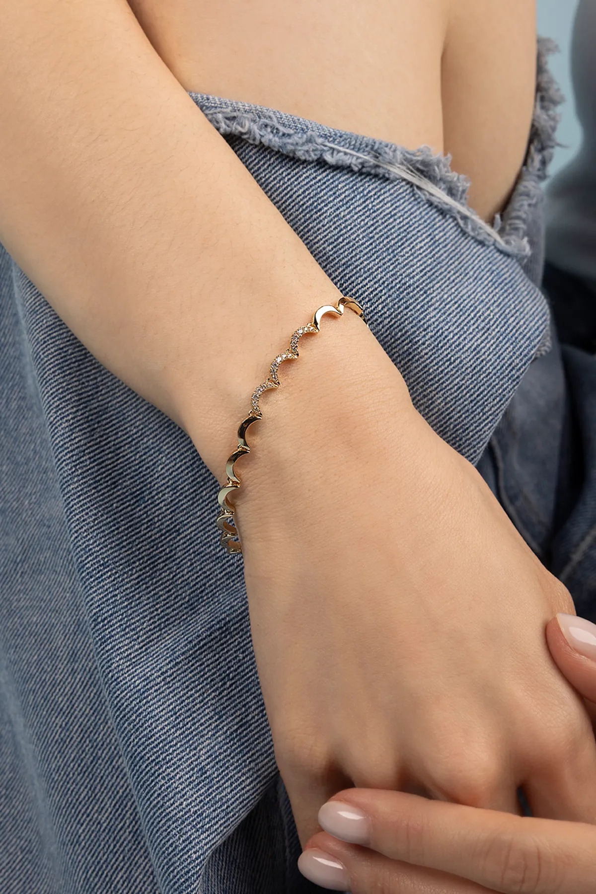 Wavy Gold Bracelet